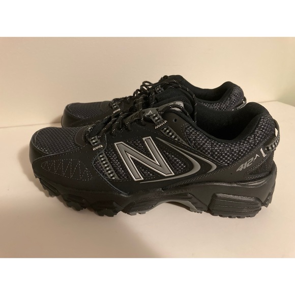 NWT Black New Balance Trail Running Sneaker Size 10 Wide - Picture 3 of 5